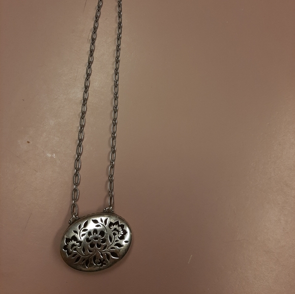 Brighton necklace w/tin - Picture 3 of 7